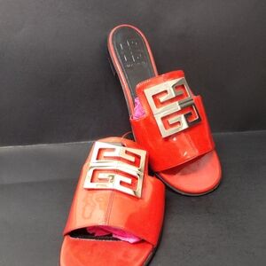 -GIVENCHY- 4G LOGO PATENT LEATHER FLAT MULES SIZE :7.5 (38 )